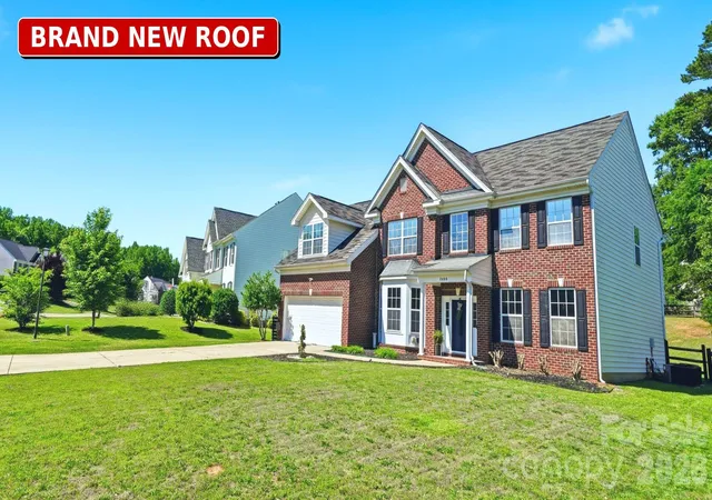 Photo 3 of Single family home for sale at 2480 N Legacy Park Blvd, Fort Mill, SC 29707 | MLS# 4384294 | Listing updated on 2026-10-08