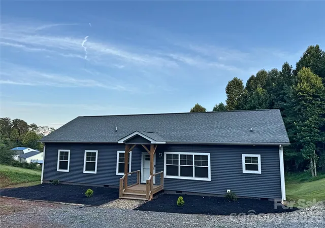 Photo 1 of Single family home for sale at 2 Watsell Dr, Leicester, NC 28748 | MLS# 4384323 | Listing updated on 2026-08-20