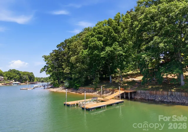 Photo 3 of Single family home for sale at 3779 Chevlot Hills Rd, Sherrills Ford, NC 28673 | MLS# 4384331 | Listing updated on 2026-09-11