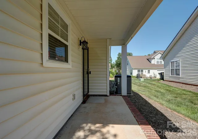 Photo 1 of Townhouse for sale at 8339 Brickle Ln, Huntersville, NC 28078 | MLS# 4384384 | Listing updated on 2026-10-01