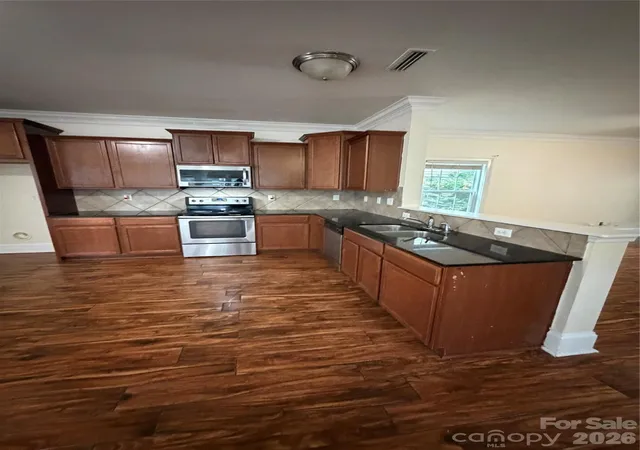 3rd image of 7531 Monarch Birch Ln, Charlotte, NC 28215 | MLS# 4384427