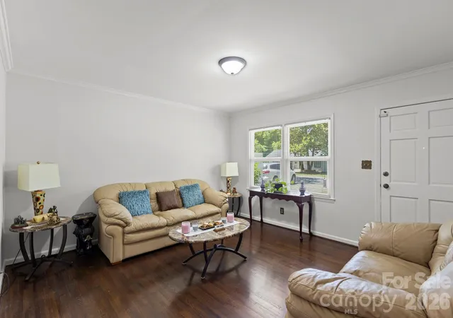 Photo 3 of Single family home for sale at 3326 Dunaire Dr, Charlotte, NC 28205 | MLS# 4384451 | Listing updated on 2026-08-31
