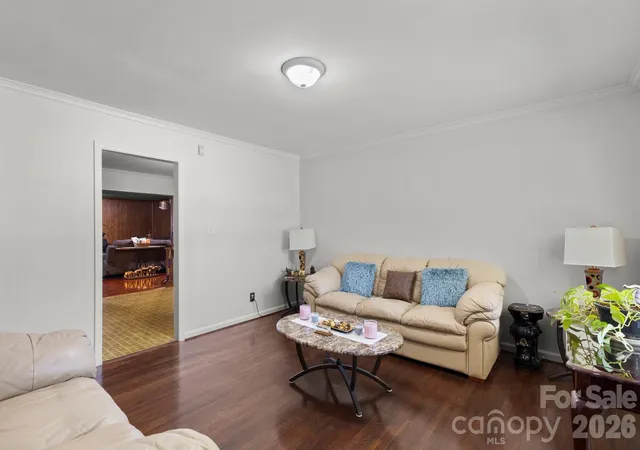 Photo 4 of Single family home for sale at 3326 Dunaire Dr, Charlotte, NC 28205 | MLS# 4384451 | Listing updated on 2026-08-31