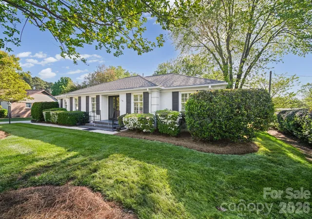 1st image of 13539 Four Oaks Ln, Matthews, NC 28105 | MLS# 4384474