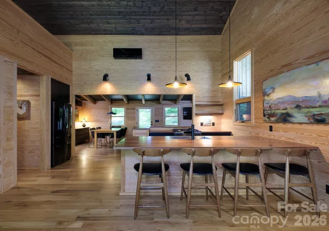 Photo 5 of Single family home for sale at 212 SE Shore Dr, Lake Toxaway, NC 28747 | MLS# 4384541 | Listing updated on 2026-08-28
