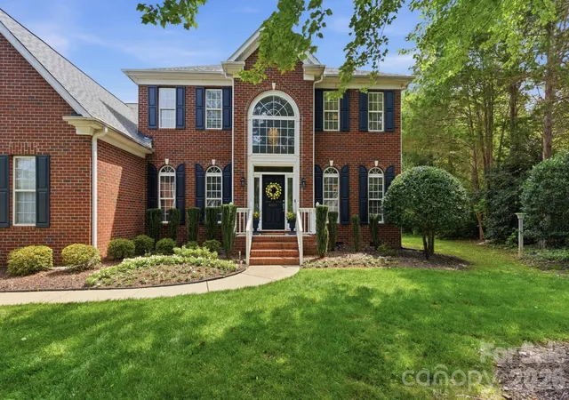 Photo 2 of Single family home for sale at 8603 Tintinhull Ln, Waxhaw, NC 28173 | MLS# 4384548 | Listing updated on 2026-09-24
