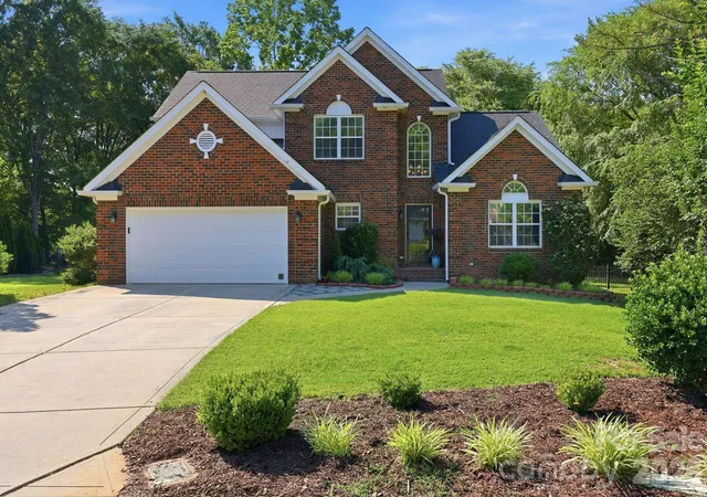 1st image of 15704 Framingham Ln, Huntersville, NC 28078 | MLS# 4384574