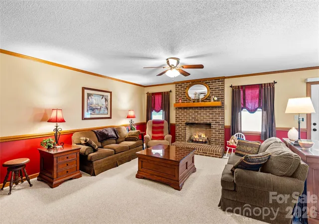 Photo 3 of Single family home for sale at 158 Bonnie Ln, Statesville, NC 28625 | MLS# 4384612 | Listing updated on 2026-06-22
