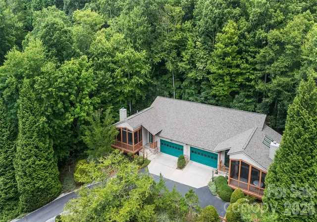 Photo 4 of Townhouse for sale at 51 Duya Ct, Brevard, NC 28712 | MLS# 4384643 | Listing updated on 2026-08-18