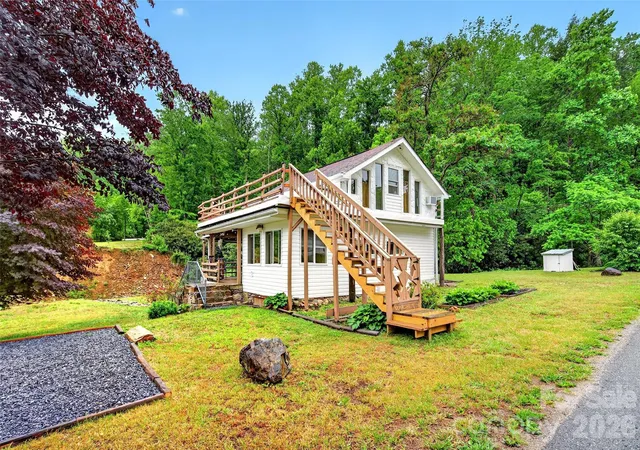 Photo 3 of Single family home for sale at 227 Locust Cvs Rd, Marion, NC 28752 | MLS# 4384646 | Listing updated on 2026-08-13