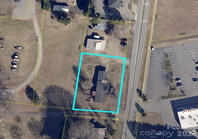 Photo 4 of Single family home for sale at 559 School Dr, Taylorsville, NC 28681 | MLS# 4384662 | Listing updated on 2026-07-27