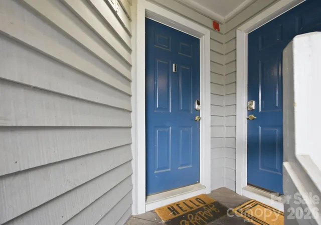 3rd image of 509 N Graham St, Charlotte, NC 28202
