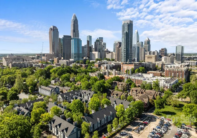 2nd image of 509 N Graham St, Charlotte, NC 28202