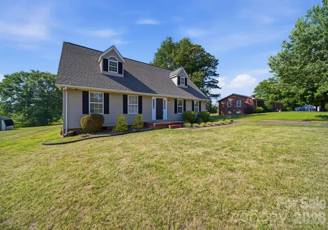 2nd image of 313 Sunrise Cir, Shelby, NC 28150 | MLS# 4384681