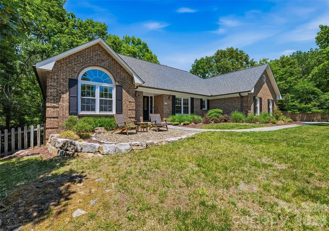 3rd image of 18 High Bluff Dr, Weaverville, NC 28787 | MLS# 4384684