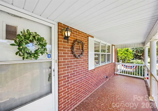 Homes for sale in Statesville, NC | 202 Museum Rd, Statesville, NC 28625 | MLS# 4384688