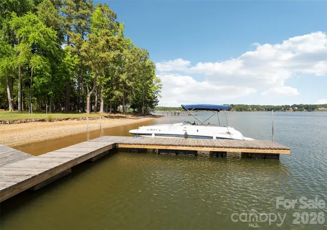 Homes for sale in York, SC | 3911 Sandy Point Dr, York, SC 29745 | MLS# 4384712