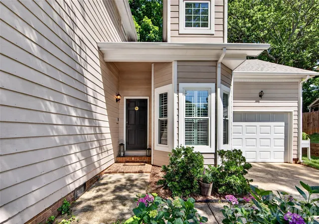 Homes for sale in Charlotte, NC | 803 Water Wheel Ct, Charlotte, NC 28209 | MLS# 4384715