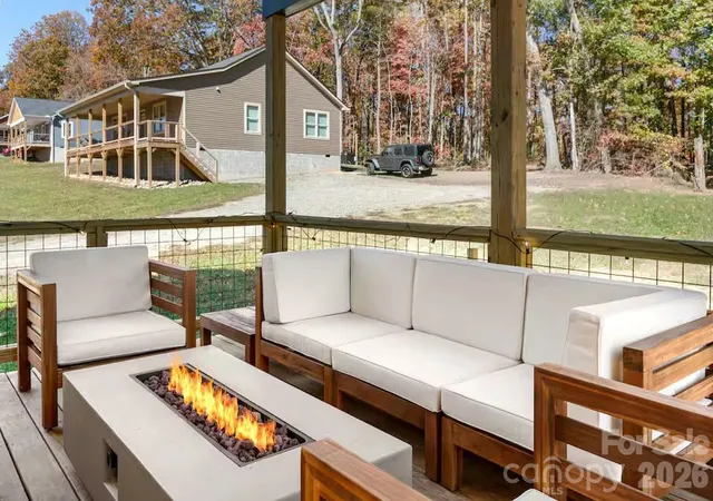 Photo 3 of Single family home for sale at 27 Ben Lippen Rd, Asheville, NC 28806 | MLS# 4384756 | Listing updated on 2026-09-18