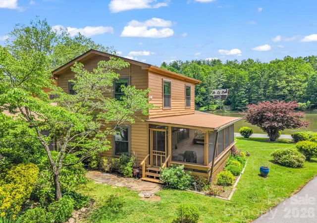 Townhouse for sale at 117 Willow Way, Hendersonville, NC 28739 | MLS# 4384780