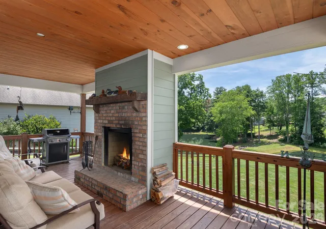 1st image of 4 Farm Pond Ln, Candler, NC 28715 | MLS# 4384789