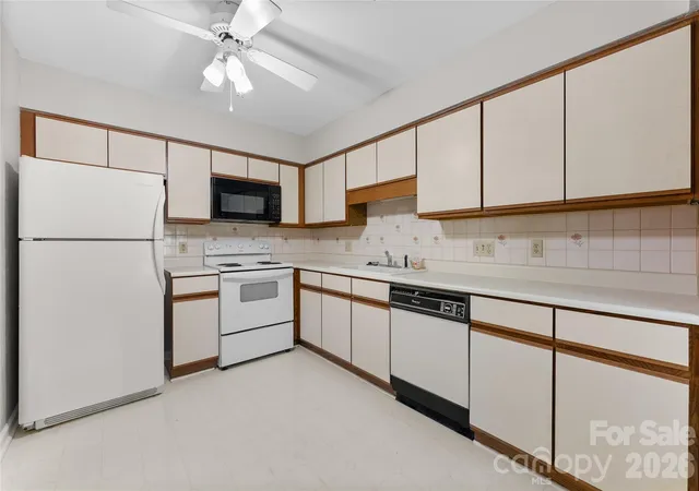 image of 4102 Dominic Ln, Asheville, NC 28805 | MLS# 4384797