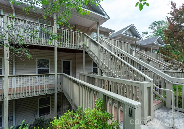 17th image of 509 Carrington Pl, Arden, NC 28704 | MLS# 4384818