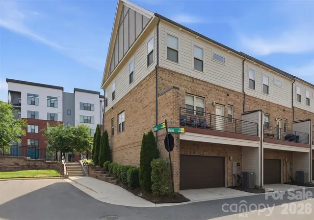 32nd image of 18005 Nolita Ln, Charlotte, NC 28204 | MLS# 4384825