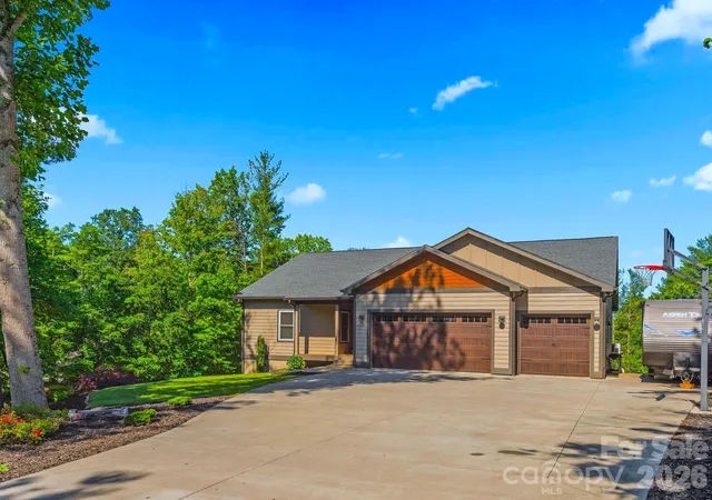 Photo 3 of Single family home for sale at 156 Dogwood Dr, Weaverville, NC 28787 | MLS# 4384835 | Listing updated on 2026-08-26