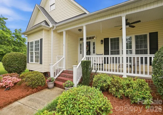 Homes for sale in Oakboro, NC | 258 Glenwood Dr, Oakboro, NC 28129 | MLS# 4384910