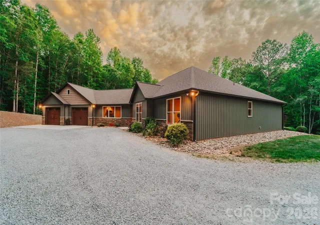 Photo 4 of Single family home for sale at 2620 Mathis Church Rd, Catawba, NC 28609 | MLS# 4384920 | Listing updated on 2026-08-11