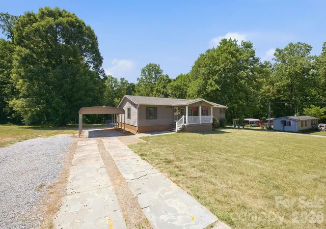Photo 3 of Single family home for sale at 4377 Catawba Burris Rd, Denver, NC 28037 | MLS# 4384921 | Listing updated on 2026-09-22