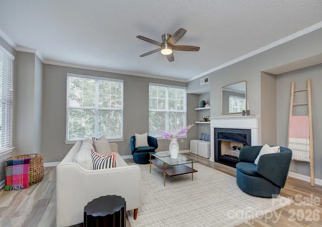 3rd image of 405 W 7Th St, Charlotte, NC 28202