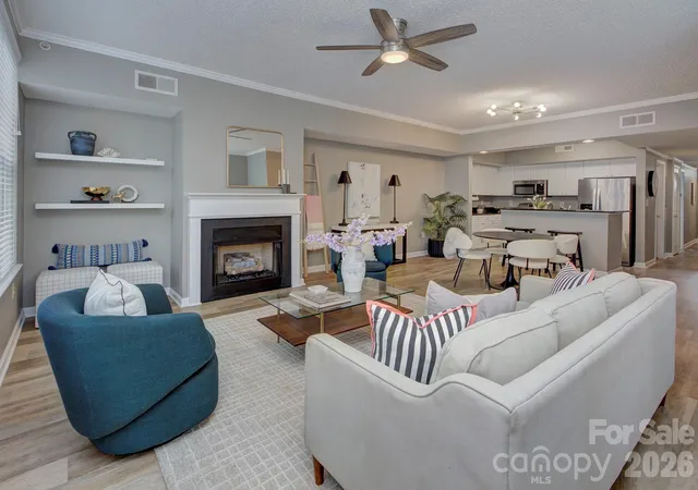 4th image of 405 W 7Th St, Charlotte, NC 28202