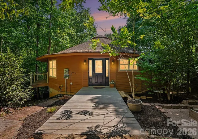 Homes for sale in Statesville, NC | 241 Spring Shore Rd, Statesville, NC 28677 | MLS# 4384938