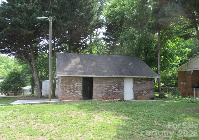 Photo 2 of Single family home for sale at 307 6th Street, Belmont, NC 28012 | MLS# 4384941 | Listing updated on 2026-09-17