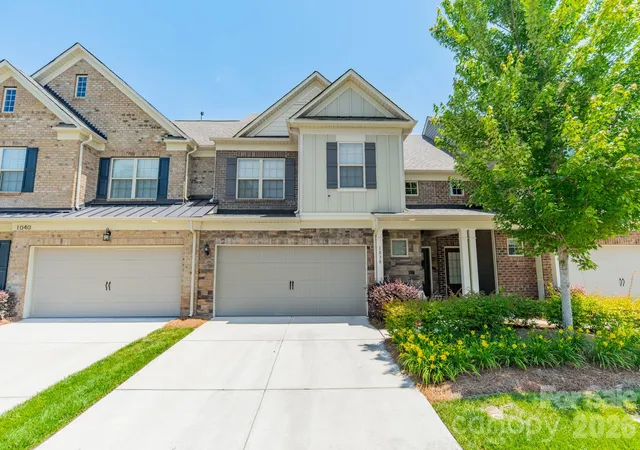 Photo 3 of Townhouse for sale at 1038 Crst Oak Ln, Fort Mill, SC 29707 | MLS# 4384950 | Listing updated on 2026-08-28