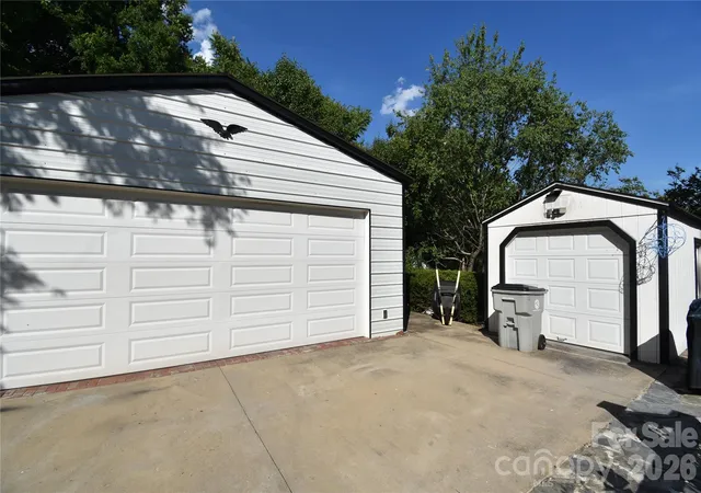 Photo 3 of Single family home for sale at 212 Sharon Ave NW, Lenoir, NC 28645 | MLS# 4384971 | Listing updated on 2026-09-19