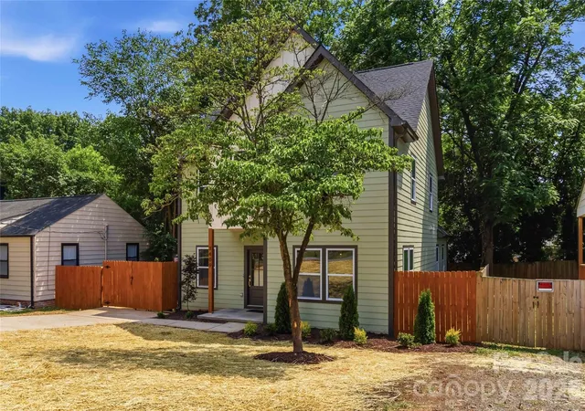 3rd image of 3409 Rogers St, Charlotte, NC 28208 | MLS# 4384985