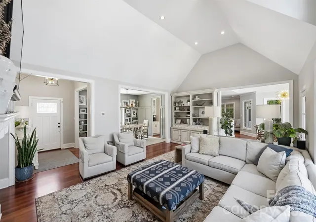 3rd image of 237 Hunter Ln, Charlotte, NC 28211 | MLS# 4384992