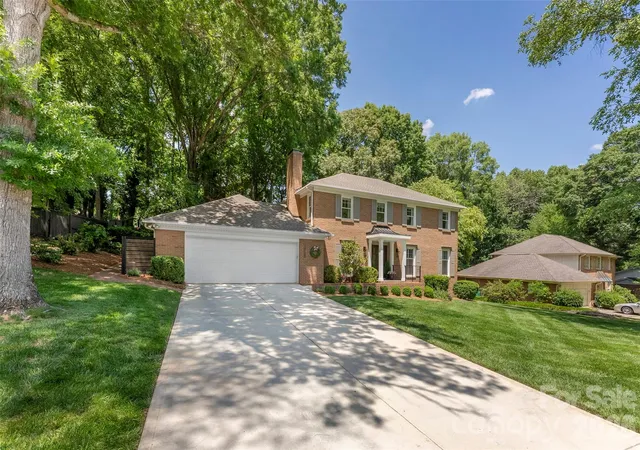 Photo 1 of Single family home for sale at 6613 Rocky Fls Rd, Charlotte, NC 28211 | MLS# 4385008 | Listing updated on 2026-08-09