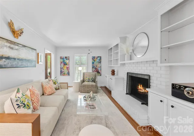 Photo 3 of Single family home for sale at 6613 Rocky Fls Rd, Charlotte, NC 28211 | MLS# 4385008 | Listing updated on 2026-10-27
