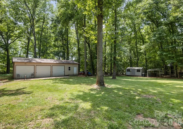 Photo 3 of Single family home for sale at 1333 Rabbit Run Rd, York, SC 29745 | MLS# 4385015 | Listing updated on 2026-09-16