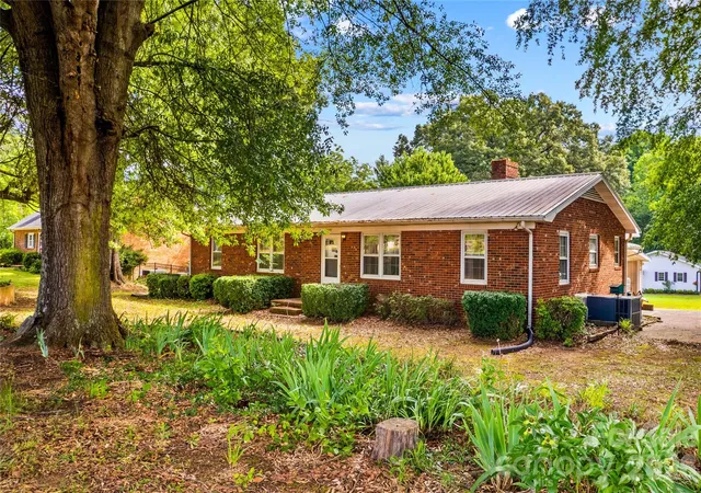 2nd image of 1059 Shearers Rd, Mooresville, NC 28115 | MLS# 4385016