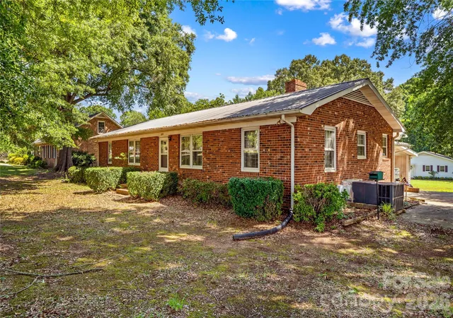3rd image of 1059 Shearers Rd, Mooresville, NC 28115 | MLS# 4385016