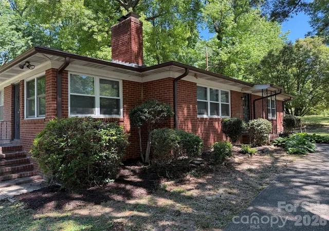 2nd image of 1662 Browns Ave, Charlotte, NC 28208 | MLS# 4385030