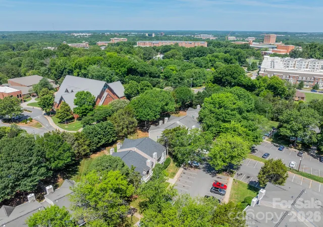 2nd image of 9605 Vinca Cir, Charlotte, NC 28213