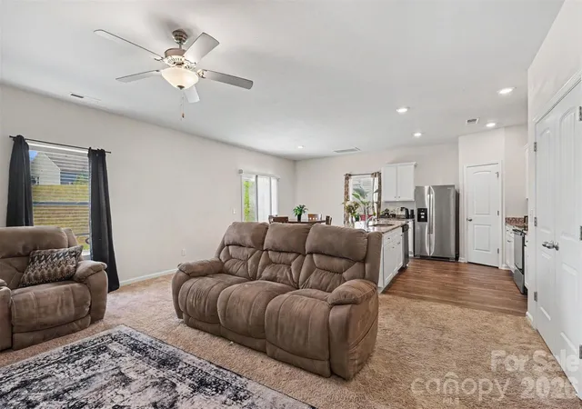 3rd image of 1112 Creedmore Ct, Charlotte, NC 28215 | MLS# 4385093