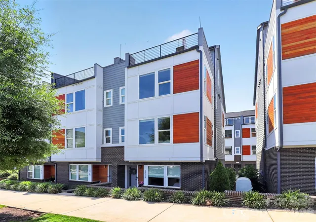 1st image of 2024 Bryant Park Dr, Charlotte, NC 28208 | MLS# 4385120