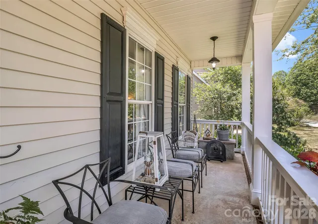 Photo 4 of Single family home for sale at 1042 Columbine Rd, Asheville, NC 28803 | MLS# 4385131 | Listing updated on 2026-08-19